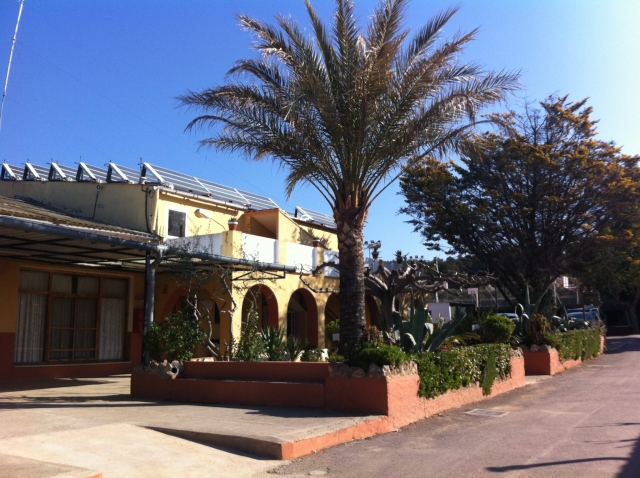 Main façade of the school 
